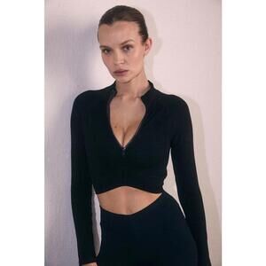 NWT! Joja Exhale Long Sleeve Quarter Zip Midnight Size Medium